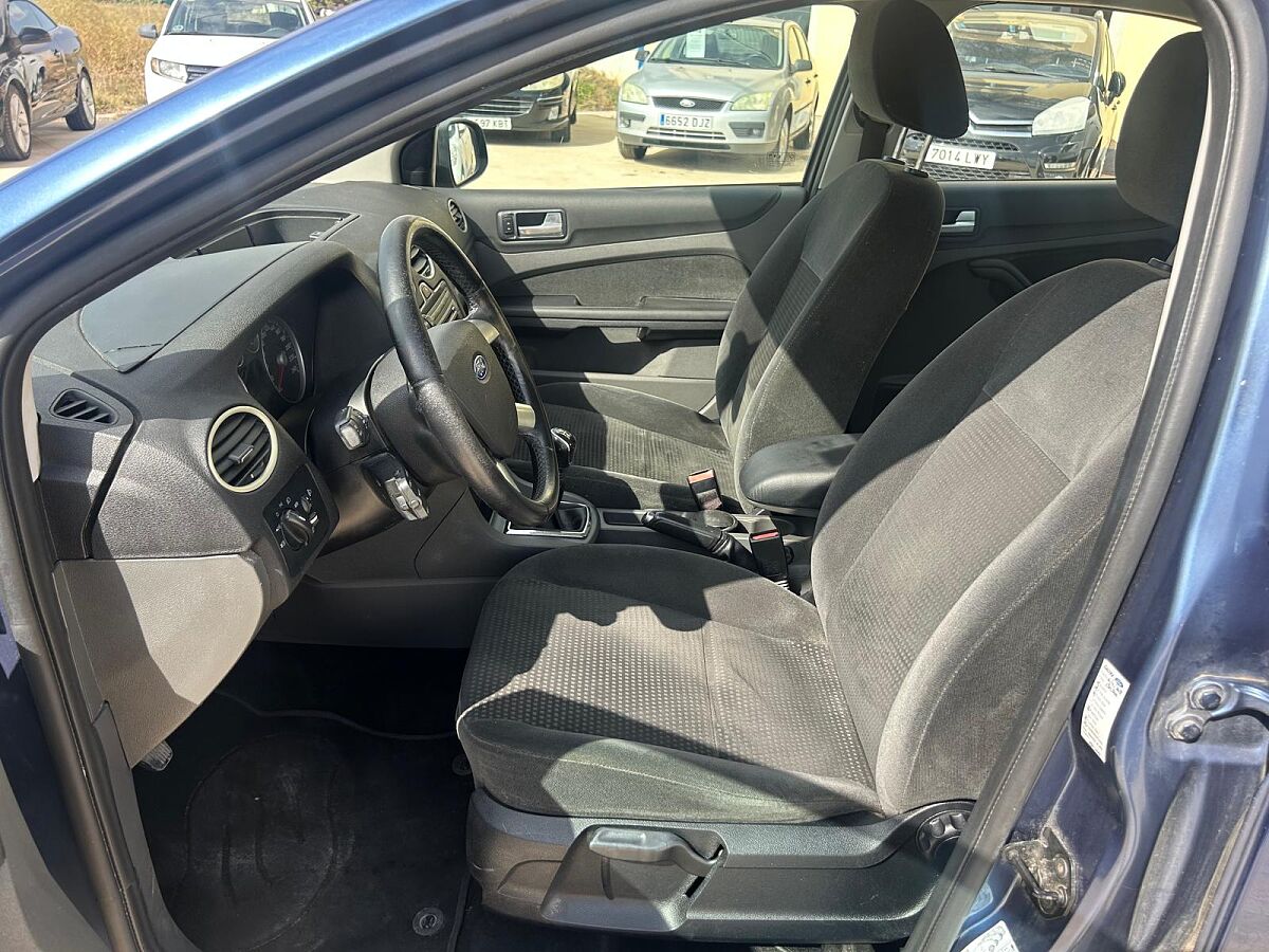 FORD FOCUS GHIA 1.8 TDCI MANUAL SPANISH LHD IN SPAIN 98000 MILES SUPERB 2005
